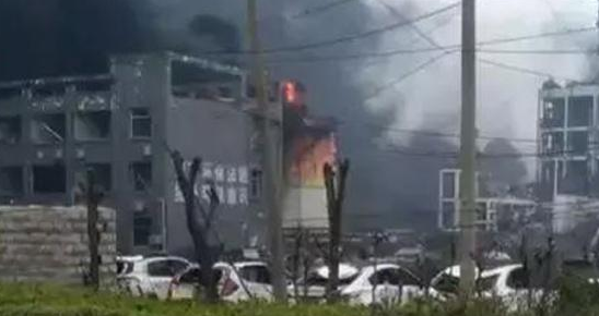 化學(xué)品及易燃易爆品的安全存儲(chǔ)重要性(圖3) 山東省濟(jì)南市歷城區(qū)的齊魯天和惠世制藥有限公司爆炸