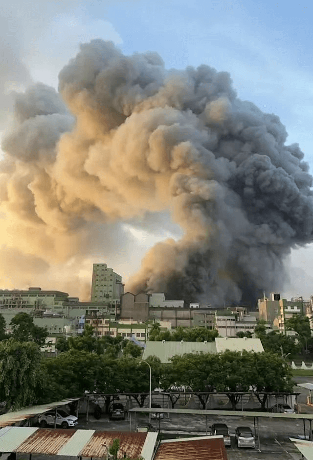 一場本可避免的火災(zāi)，敲響了工廠充電安全的警鐘。